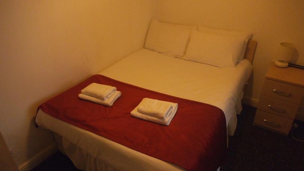 Chambre Double avec Salle de Bains Commune